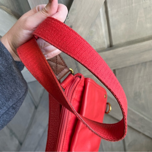 FOSSIL Red Genuine Leather Crossbody Bag Purse Gold Hardware - Picture 16 of 16